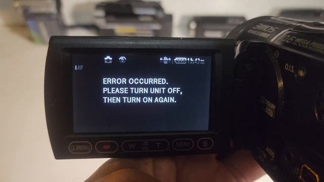 Budget HD Vlog Camera - Panasonic HDC HS300 смотреть онлайн