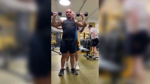 Армейский жим гантелями