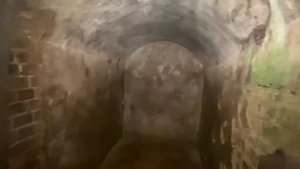 Кельи затворников. Они не выдерживали долго. Гефсиманский Черниговский скит.