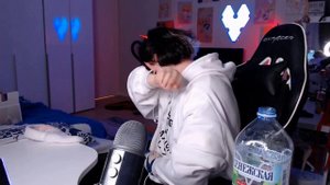 НЕКОГЛАЙ ПЛАЧЕТ И РАССКАЗЫВАЕТ О ЖИЗНИ