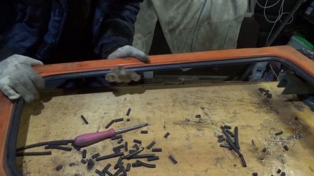 Часть 6. Т-16МГ  16.11.2019г. Установка стекол, переборка электрики.