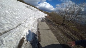 Subaru Forester едет на гору Полонина-Руна