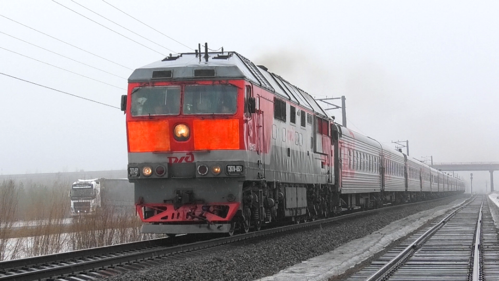 Остановки поезда 380 оренбург новый. Тэп70 с двухэтажным поездом. М62 и 2тэ116у и тэп70бс. Тэп70бс с двухэтажным поездом Оренбург-Самара. Поезд 380у.
