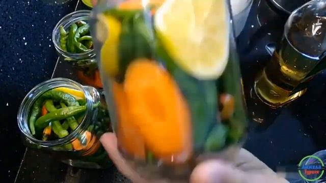 острый горький перец квашеный турецкий  рецепт .заготовка на зиму ,жалею что не сделала больше