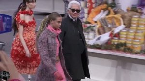 Самые яркие и необычные модные показы последних 10 лет