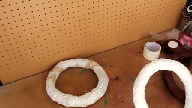 Как Я делаю основу под рождественский венок из шишек!!! смотреть онлайн