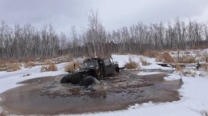 Провалились Под Первый Лёд на Реке! Переплываем Реку на Снегоболотоходе!