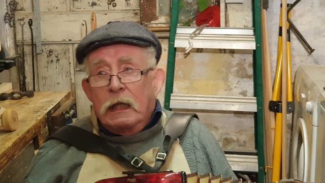 Tiny Kelly: "Underneath The Lamplight". 11.02.2019 смотреть онлайн