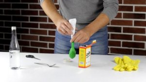 Фокус для детей! Как надуть шарик с помощью уксуса и соды?