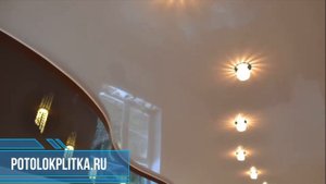 Установка натяжных потолков в зале с софитами