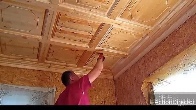Обработка деревянного потолка льняным маслом