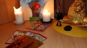 Видео расклад Таро: Как ваши отношения влияют на ваши финансы?