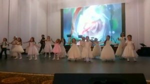 Мама будь всегда со мною рядом - Вокальная студия  Я Звезда. Айназ Уланкызы