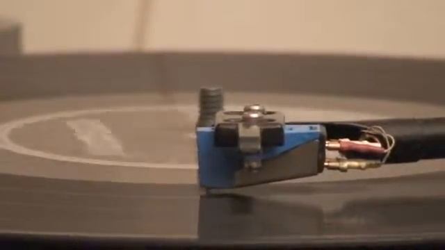(360 p) Analog vs. Digital - Oracle Alexandria II, Rega II Cartridge, good Rig... смотреть онлайн