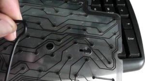 Как почистить клавиатуру и устранить проблему с  залипанием кнопки.