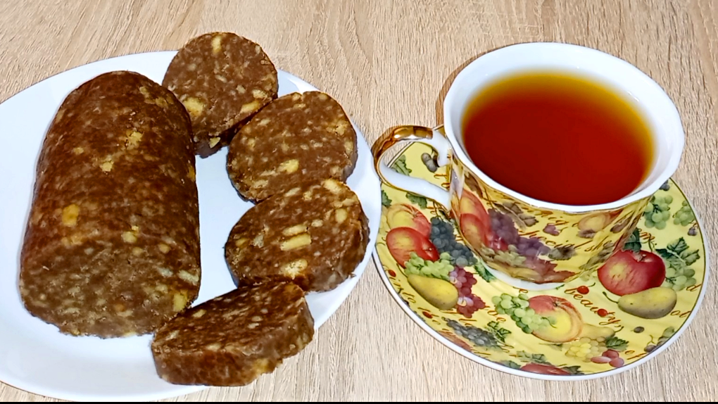 Сладкая колбаска из печенья и какао. Вкусный десерт за 10 минут.