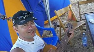 В ГОРОД ПРИХОДИТ ВЕЧЕР...