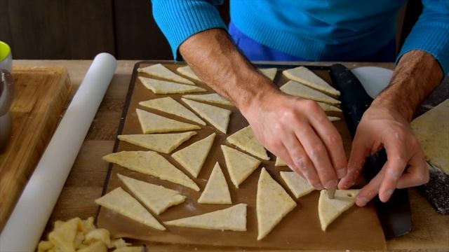 СЫРНОЕ ПЕЧЕНЬЕ по-новому | простой рецепт сырной закуски | СЫРНЫЕ КРЕКЕРЫ