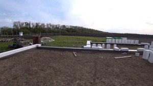 ПЕРВЫЙ РЯД блока на КРИВОМ ЦОКОЛЕ! Диагонали ГДЕ ВЫ? Сделали что смогли!