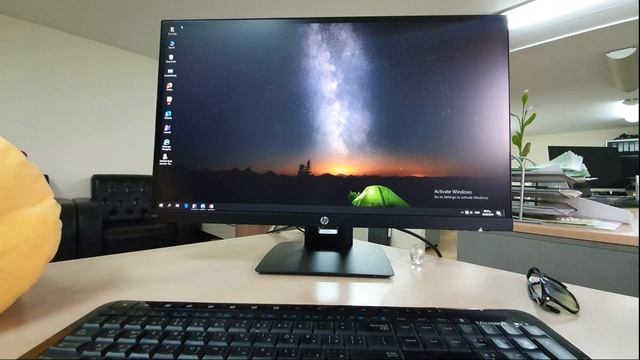 HP VH27 27-inch Monitor Unboxing And Review смотреть онлайн