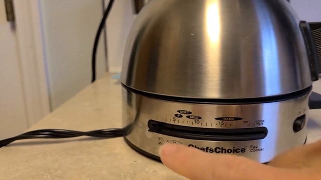 Chef'sChoice 810 Gourmet Egg Cooker with 7 Egg Capacity Makes Soft Medium Hard Boiled Review смотреть онлайн