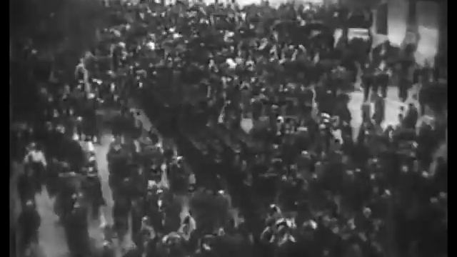 Хорошее видео со старинными кадрами военного Ростова-на-Дону смотреть онлайн