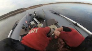 Микроджиг осенью с лодки.Просто и результативно.