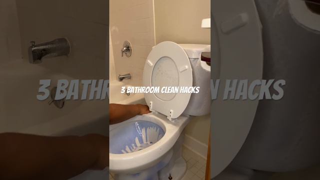 3 bathroom cleaning hacks || Stayathomemom #momlifestylevlog #stayathomemom #cleaninghacks #momtok