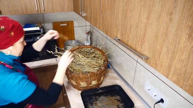 Готуємо карасі на соломі в дров'яній печі за старовинним рецептом. Давня Українська Кухня