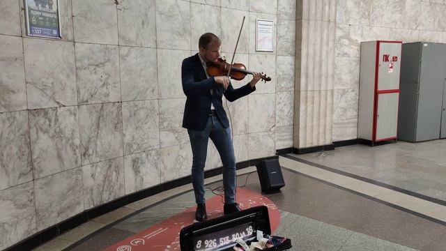 Astor Piazzola - Libertango - Мелодию знаменитого танго сыграл на #violin Владимир Семибратов #metr