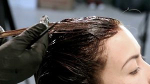 Glossing – Сверкающий цветовой сервис La Biosthétique