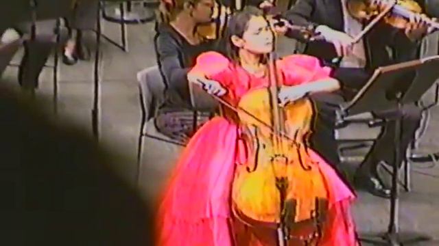11-yr old Han-Na Chang plays Dvorak Cello Concerto 3rd Movement (1994) смотреть онлайн