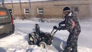 Снегоуборщик HUTER
