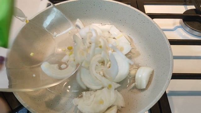 Рыба под маринадом из моркови и лука. Получается безумно вкусно.