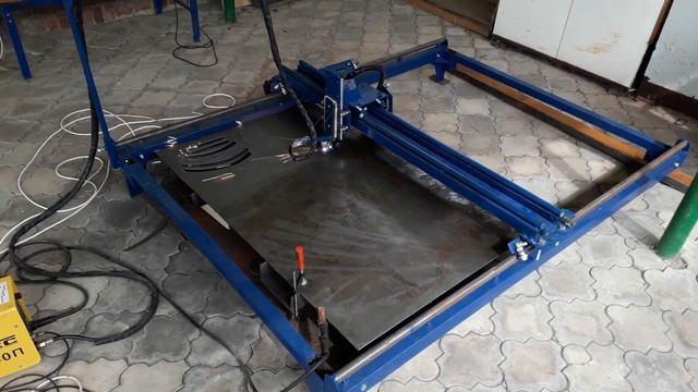 Простой, бюджетный станок плазменной резки с ЧПУ / Homemade plasma cutting machine.