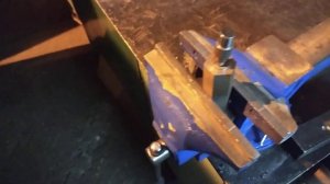 шестигранное отверстие в металле