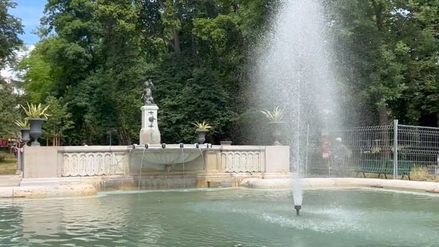 SWITZERLAND TRAVEL VLOG | Chocolate factory, exploring Geneva and Montreux, food spots, solo travel смотреть онлайн