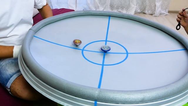 ЭПИЧЕСКИЕ БОИ СПРАЙЗЕНЫ ПРОТИВ ЛУИНОРОВ БейБлэйд На Большой Арене Spryzen VS Luinor BeyBlade Burst