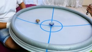 ЭПИЧЕСКИЕ БОИ СПРАЙЗЕНЫ ПРОТИВ ЛУИНОРОВ БейБлэйд На Большой Арене Spryzen VS Luinor BeyBlade Burst