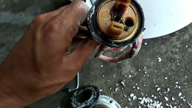 ОДАМЛАР Уйида АРИСТОНИ БОРЛАР КУРСИН билиб олинг смотреть онлайн