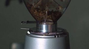 Можно ли в кофемашину засыпать молотый кофе?