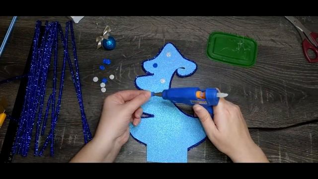 Поделка на новый год Елочка из бумаги. Crafts for the new year Christmas tree made of paper. смотреть онлайн