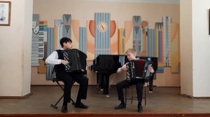 "Ой, лопнув обруч" (украинская народная песня, обр. С. Жукова)