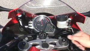 First Look: 2008 Honda CBR1000RR Motorcycle Review