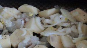 Минтай с картофелем в духовке