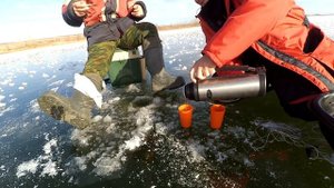 ПЕРВЫЙ ЛЁД! Открытие сезона ❄️2018 - 2019. Рыбалка по первому льду.?