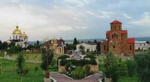 Православная достопримечательность города- курорта Ессентуки. Петропавловский Храмовый комплекс.