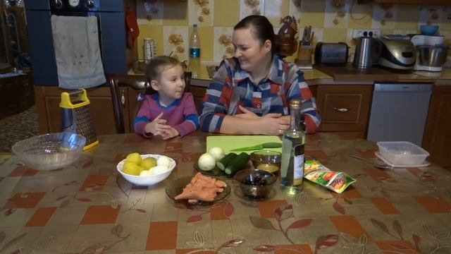 Готовим на Новогодний стол - Салат Новогодний, Мясо по Гавайски, салат Восторг, торт Килиманджаро
