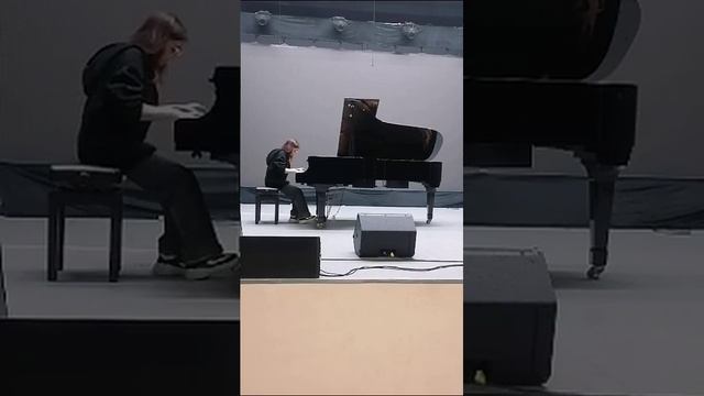 Музыка -это наслаждение и познание себя.