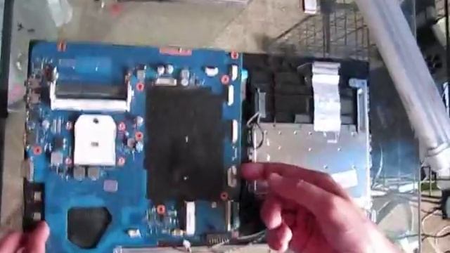 Samsung NP305V Faulty Power Button Troubleshooting Repair смотреть онлайн